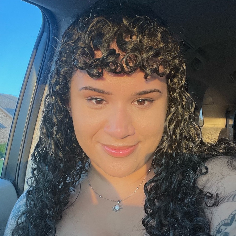 Meet your Posher, Hannah